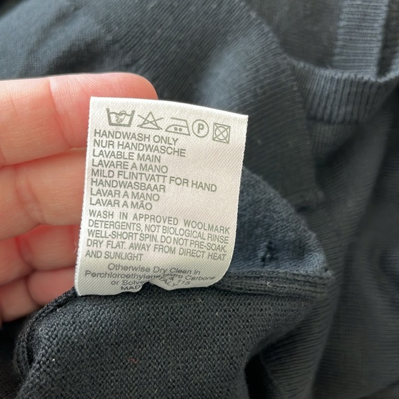 Burberry Knit Short Sleeve Crew Neck Sweater Embroidered Logo Hip - Picture 10 of 10